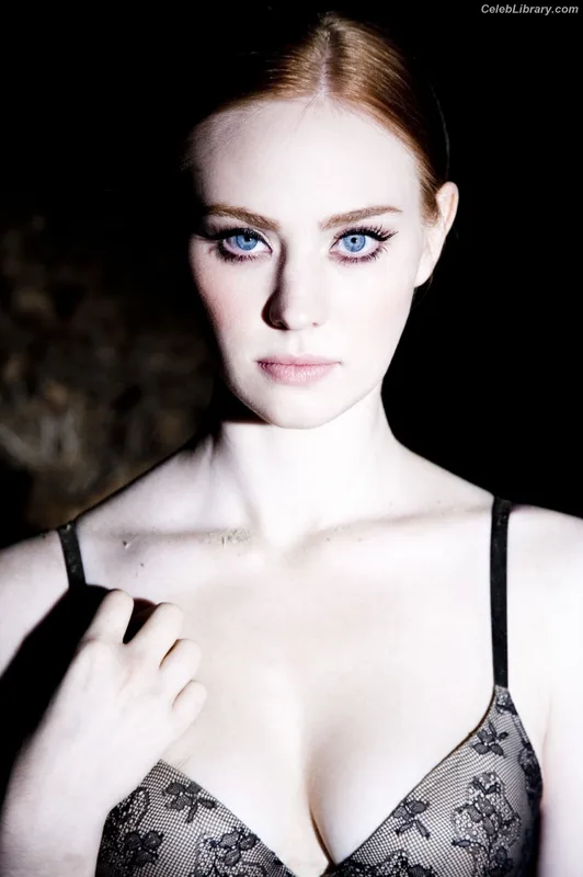 Deborah Ann Woll photo 21 of 165