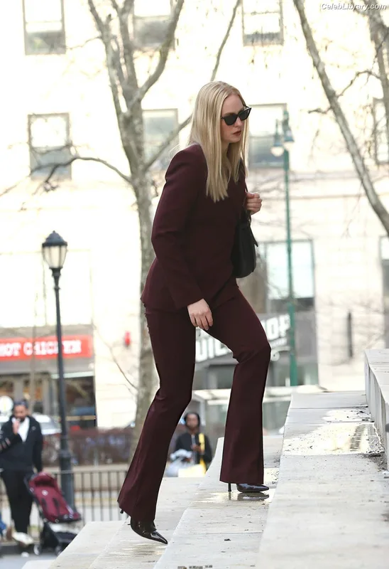 Deborah Ann Woll photo 6 of 165