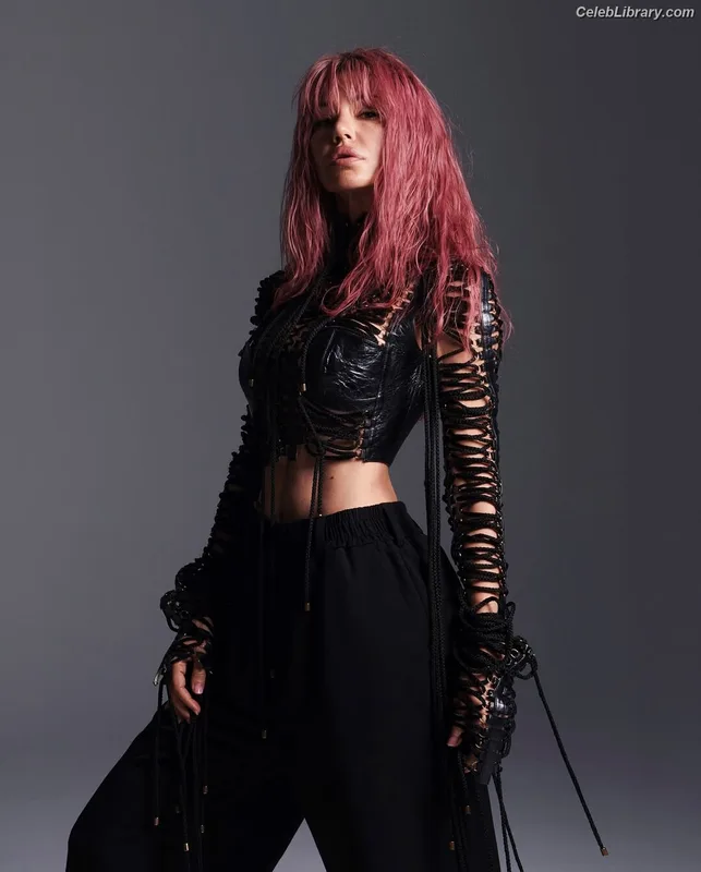 Deborah de Luca photo 17 of 91