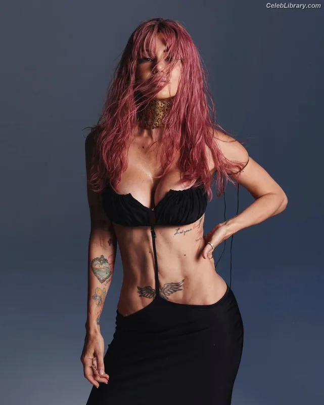 Deborah de Luca photo 23 of 91