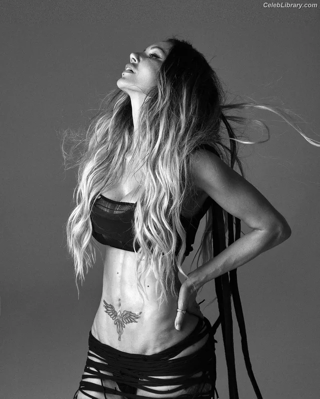 Deborah de Luca photo 4 of 91