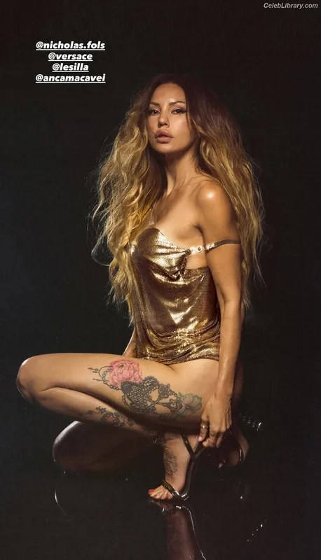 Deborah de Luca photo 12 of 91