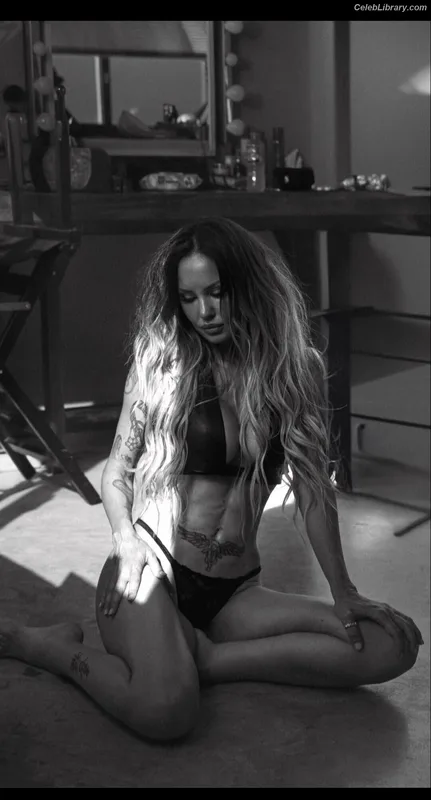 Deborah de Luca photo 13 of 91