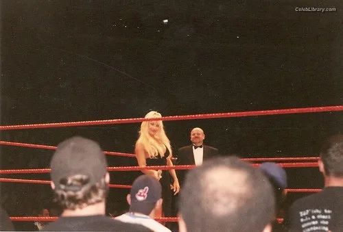 Debra Marshall photo 14 of 22