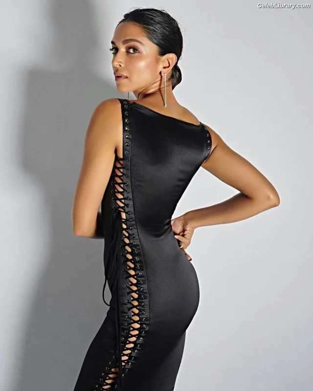 Deepika Padukone photo 9 of 76
