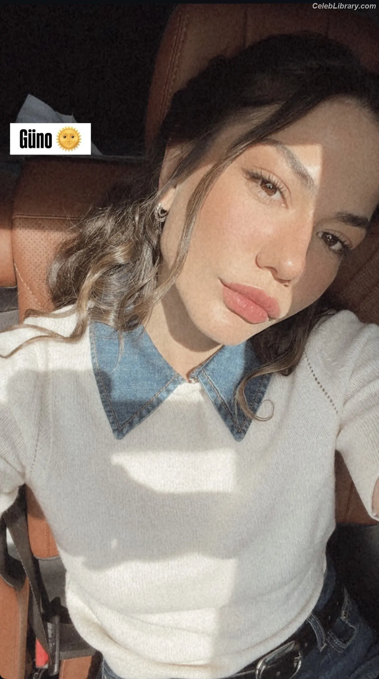 Demet Özdemir photo 17 of 325