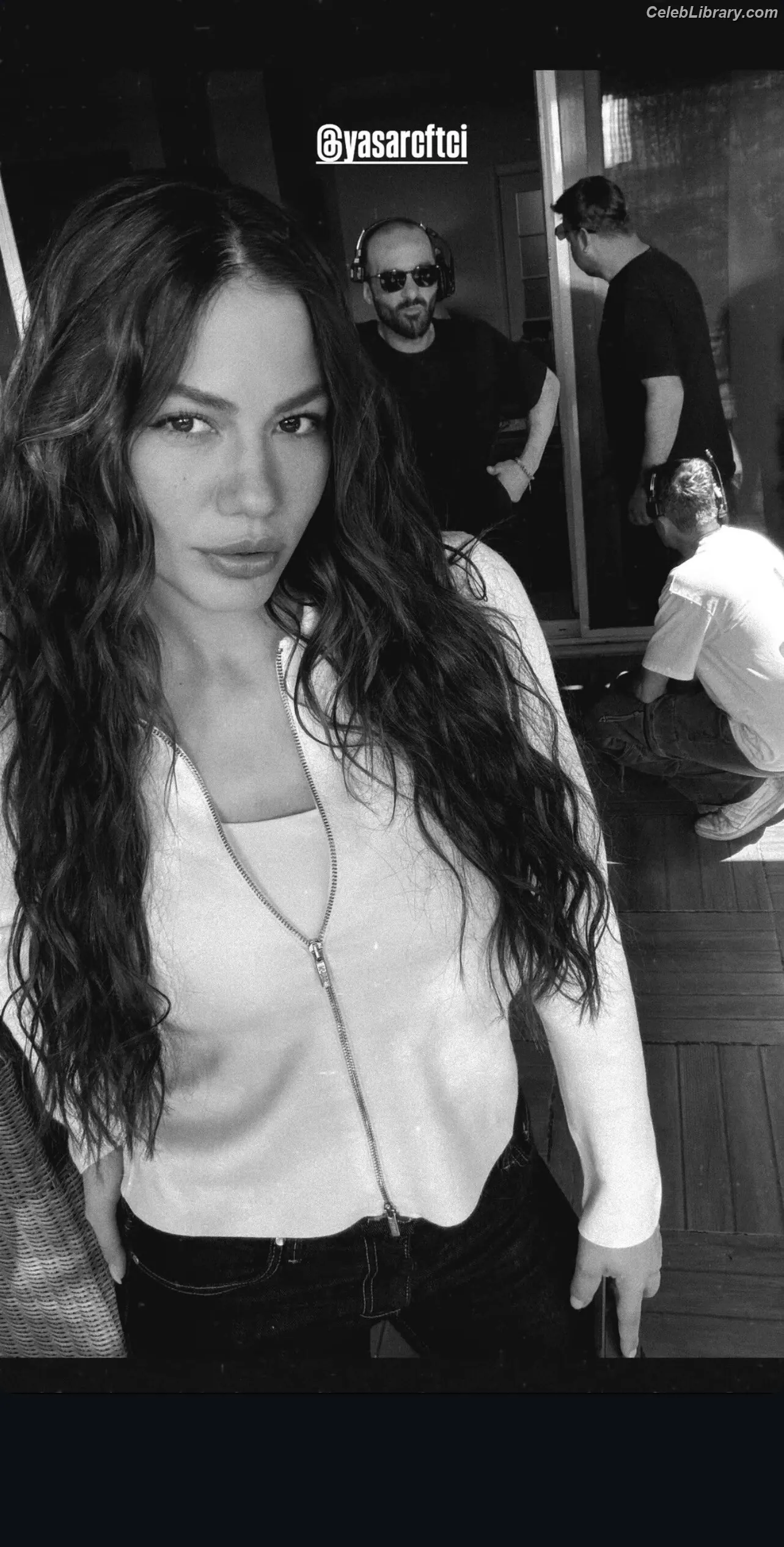 Demet Özdemir photo 19 of 325
