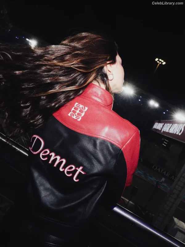 Demet Özdemir photo 7 of 326