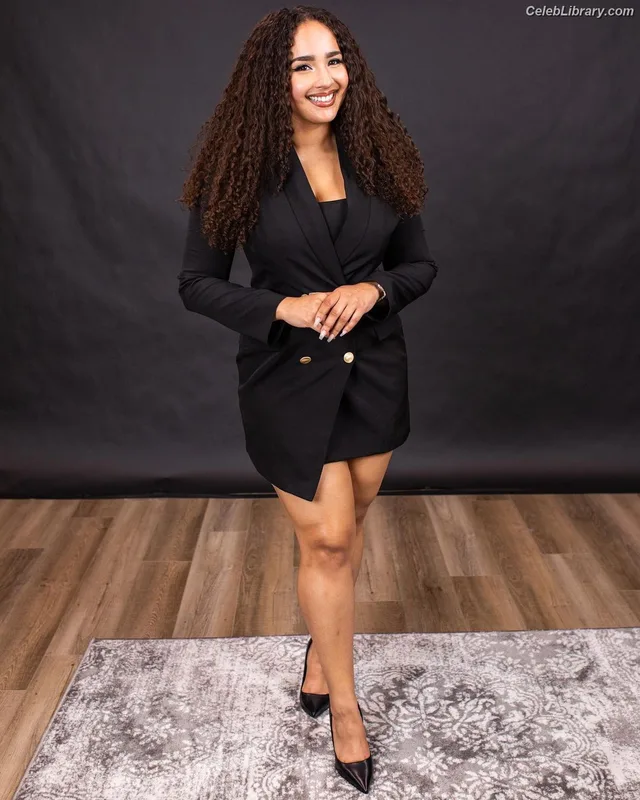 Demetria Obilor photo 1 of 279
