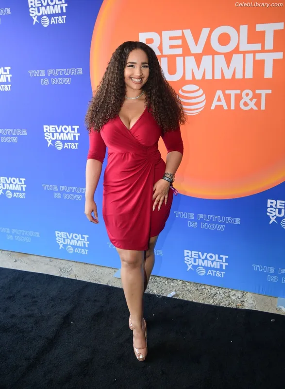 Demetria Obilor photo 1 of 279
