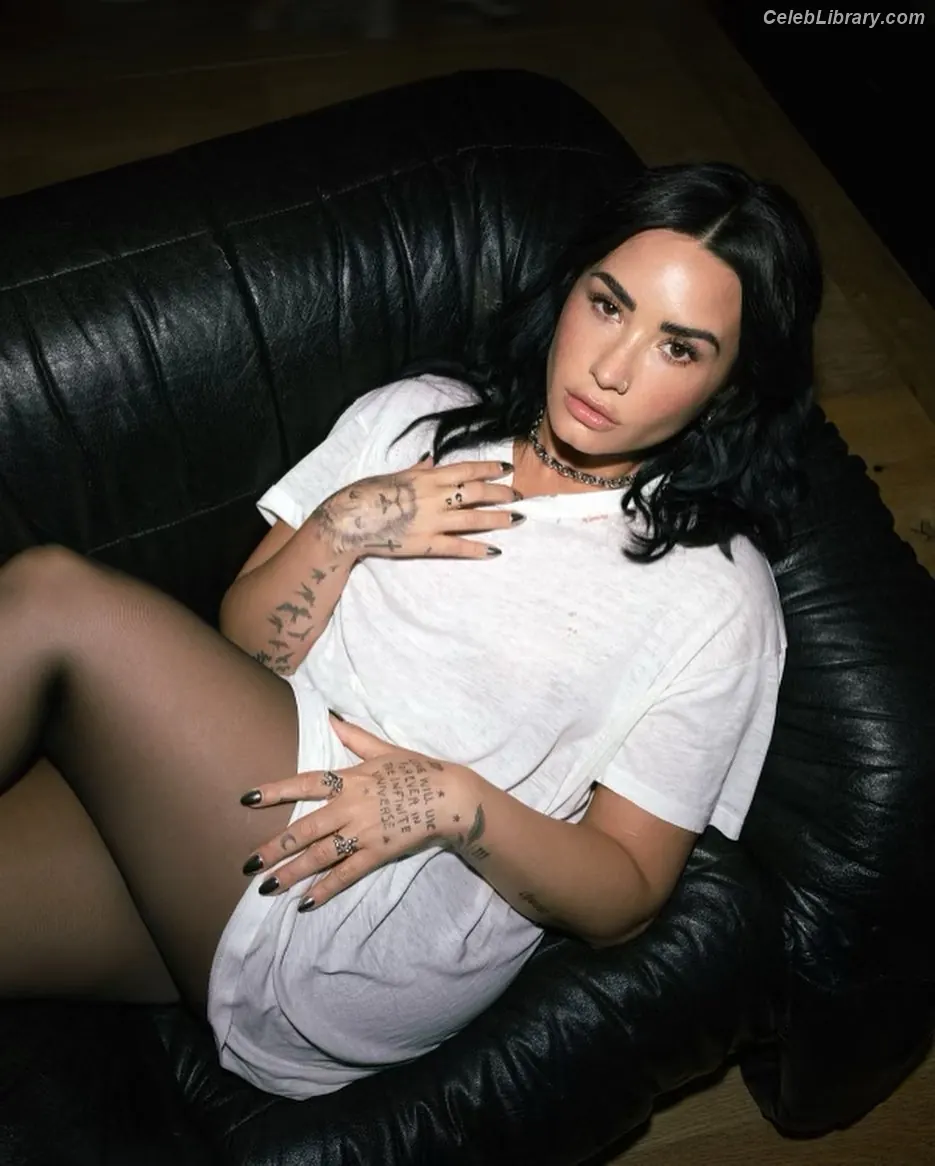 Demi Lovato photo 19 of 1264