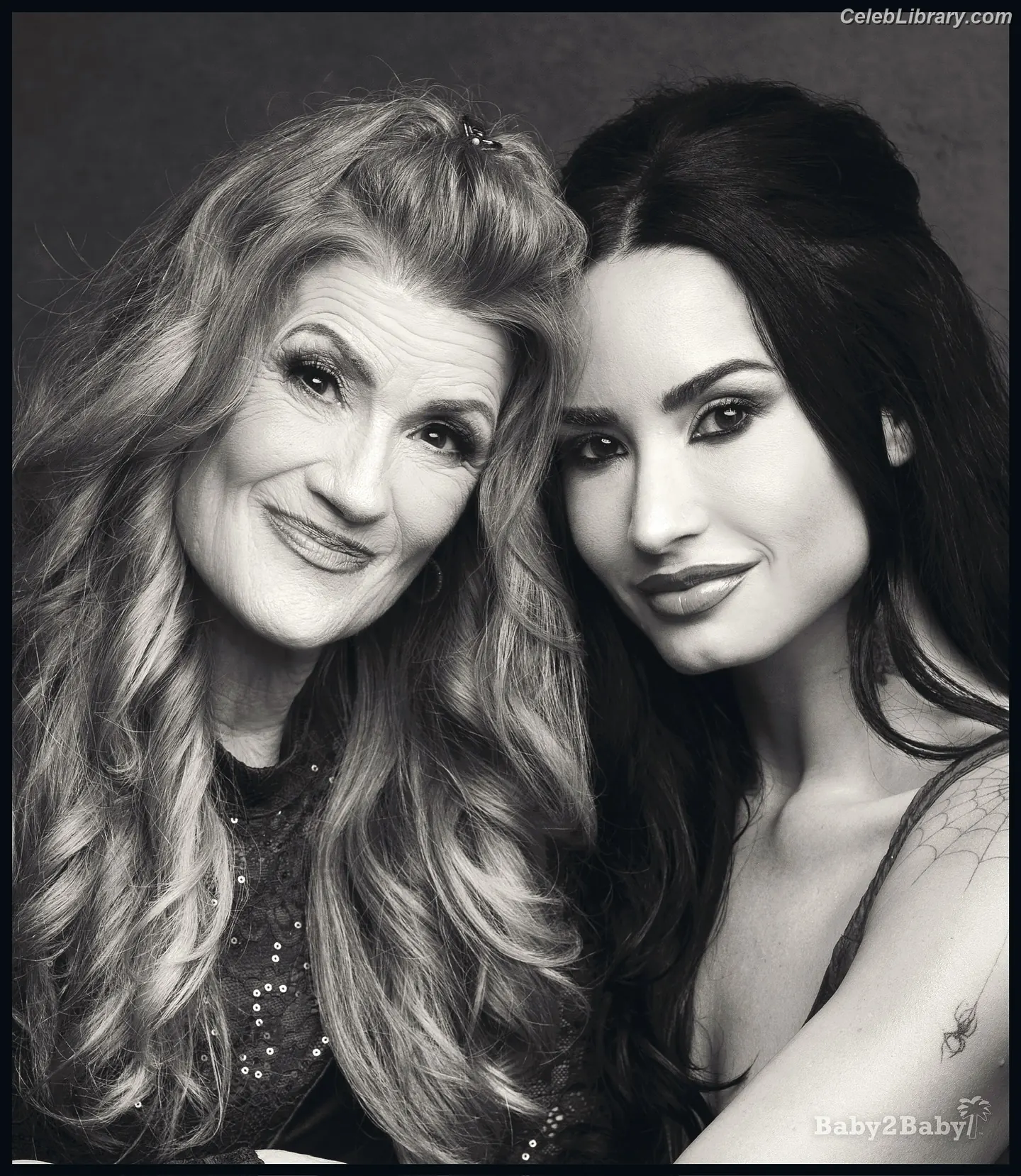 Demi Lovato photo 17 of 1264