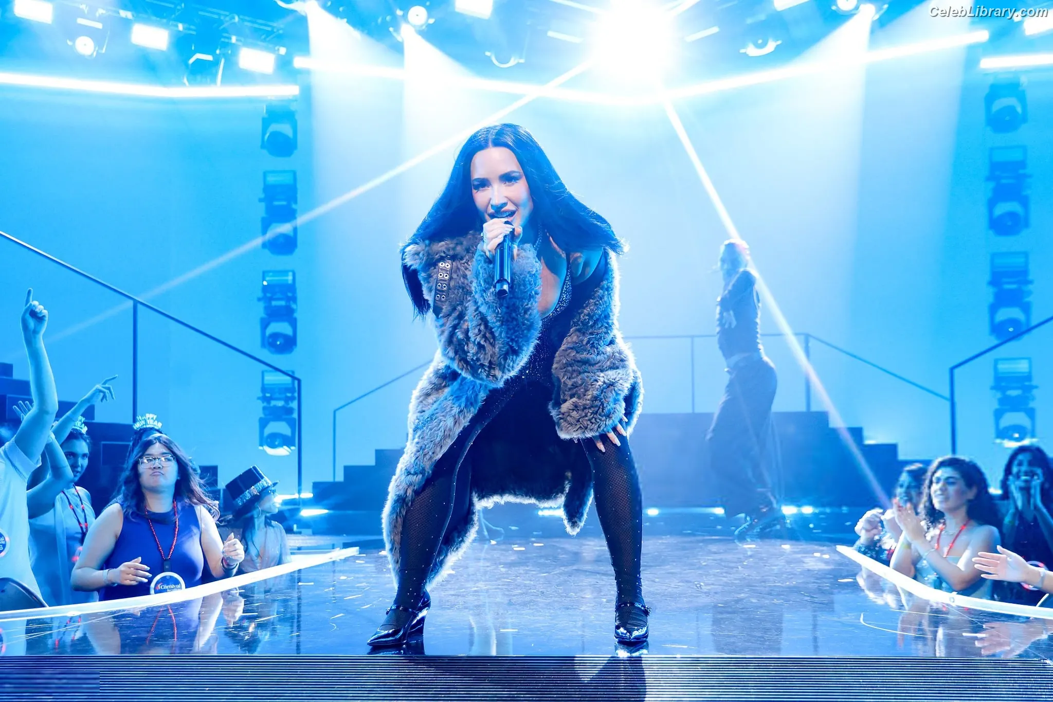 Demi Lovato photo 10 of 1264