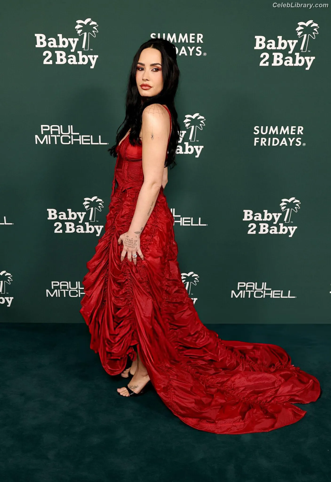 Demi Lovato photo 17 of 1264