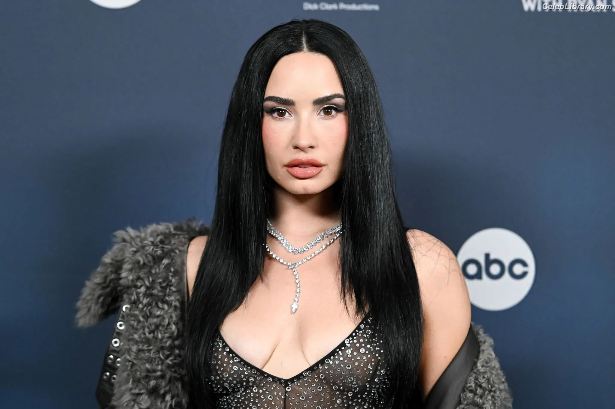 Demi Lovato photo 18 of 1264