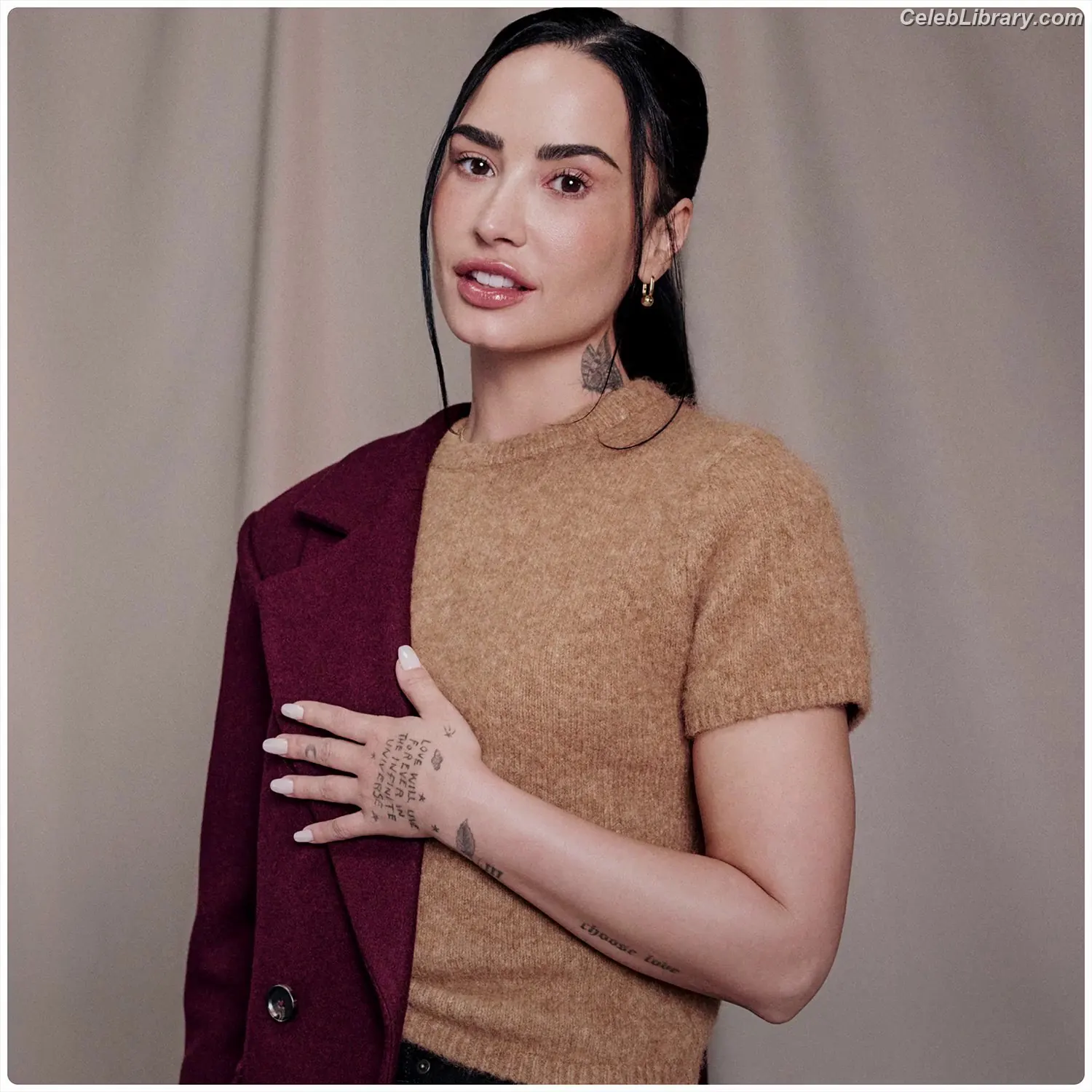 Demi Lovato photo 9 of 1264