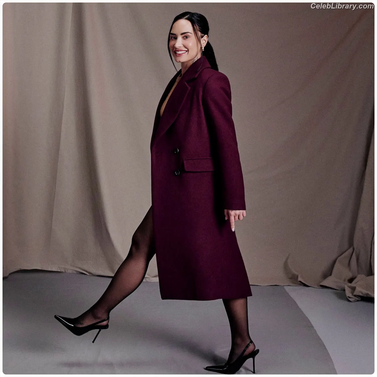Demi Lovato photo 10 of 1264