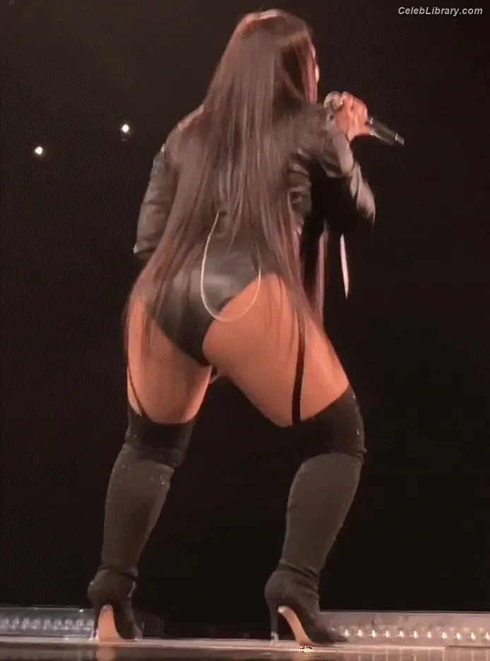 Demi Lovato photo 21 of 1264
