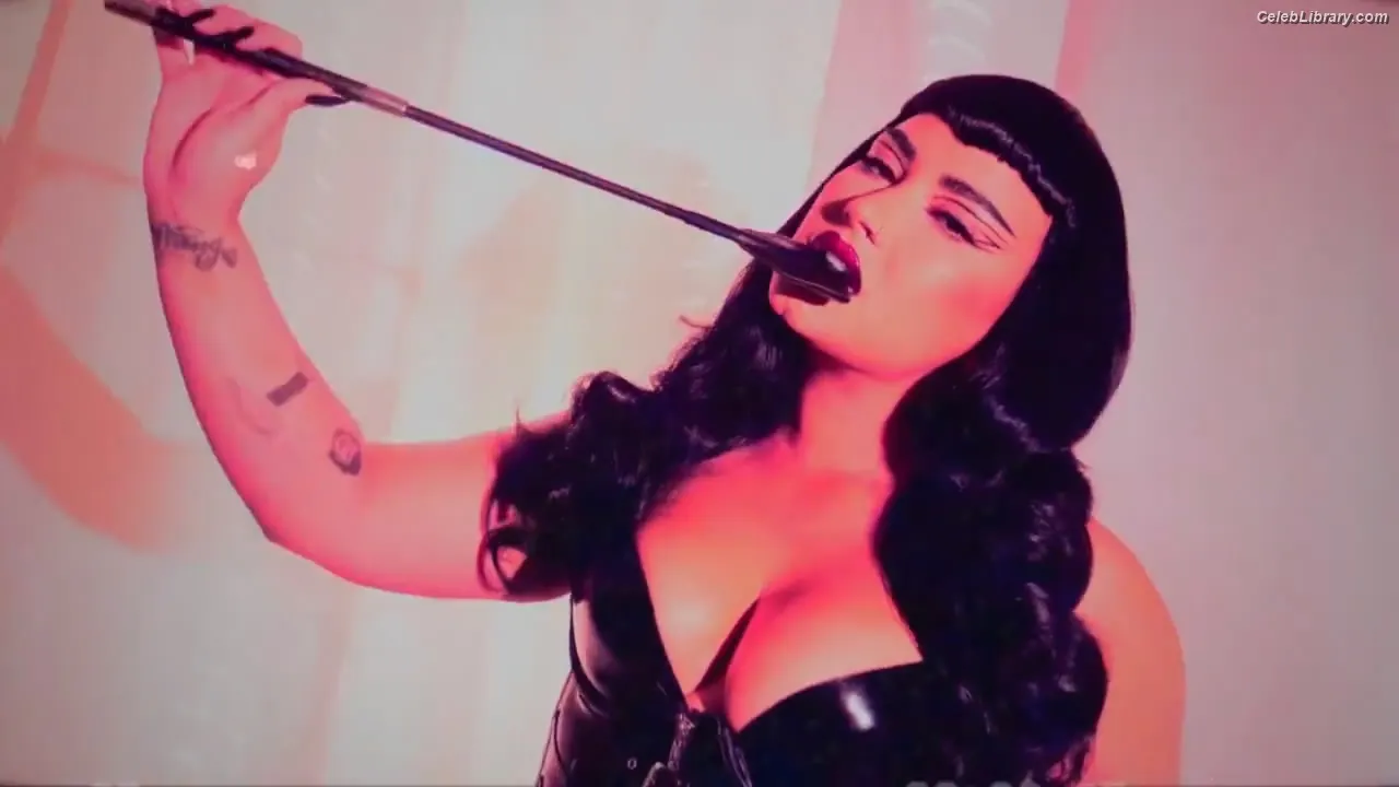Demi Lovato photo 15 of 1264