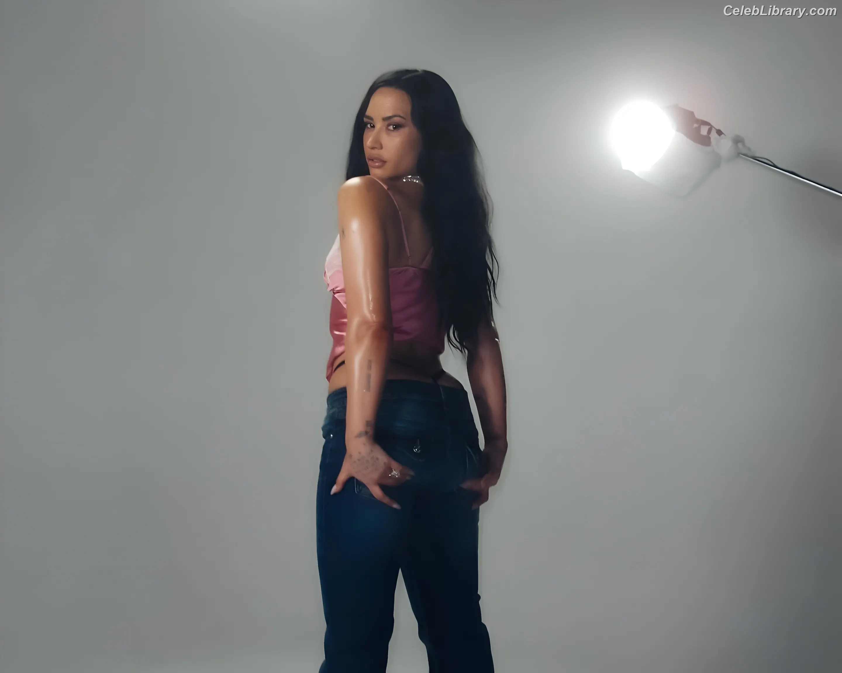 Demi Lovato photo 10 of 1264