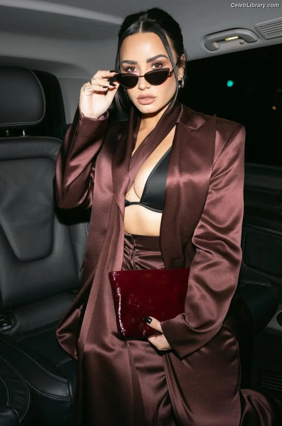 Demi Lovato photo 14 of 1264