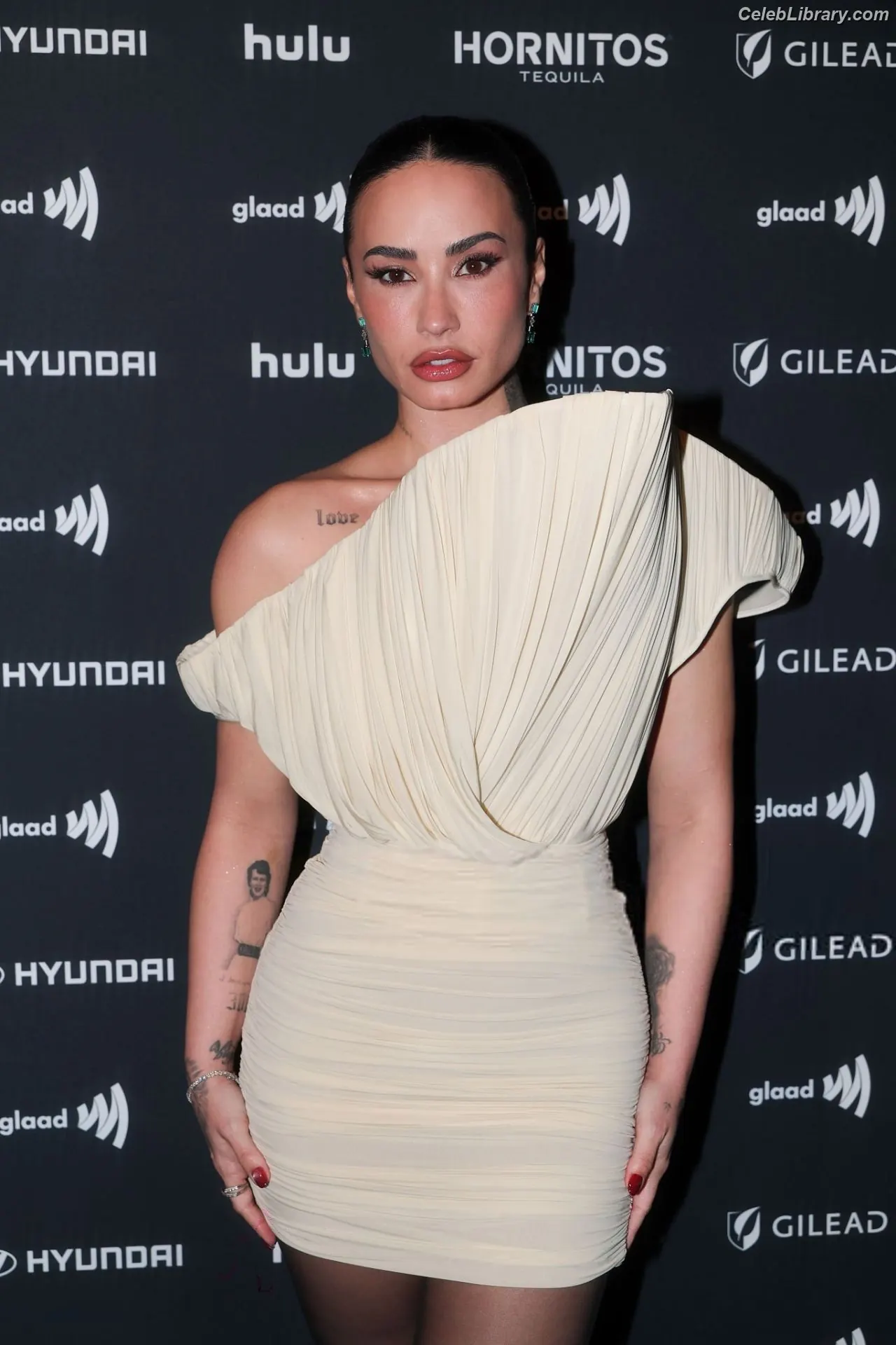 Demi Lovato photo 9 of 1264