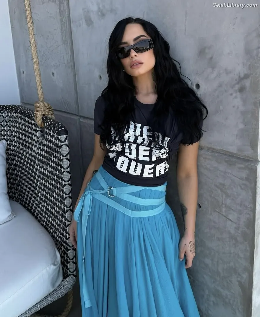Demi Lovato photo 13 of 1264