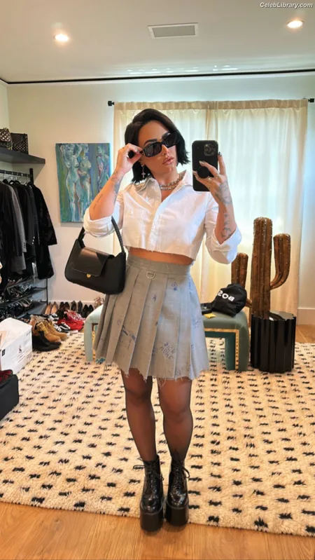 Demi Lovato photo 23 of 1234