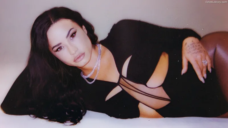 Demi Lovato photo 23 of 1234