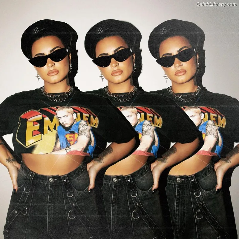 Demi Lovato photo 15 of 1234