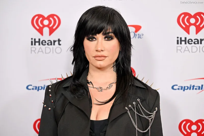 Demi Lovato photo 16 of 1234