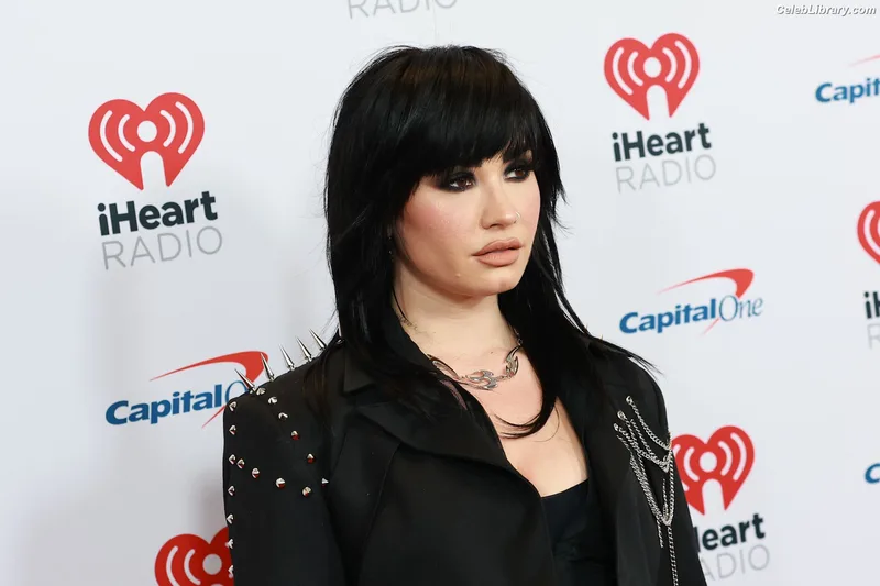 Demi Lovato photo 18 of 1234