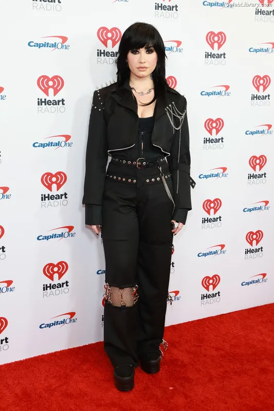 Demi Lovato photo 18 of 1234