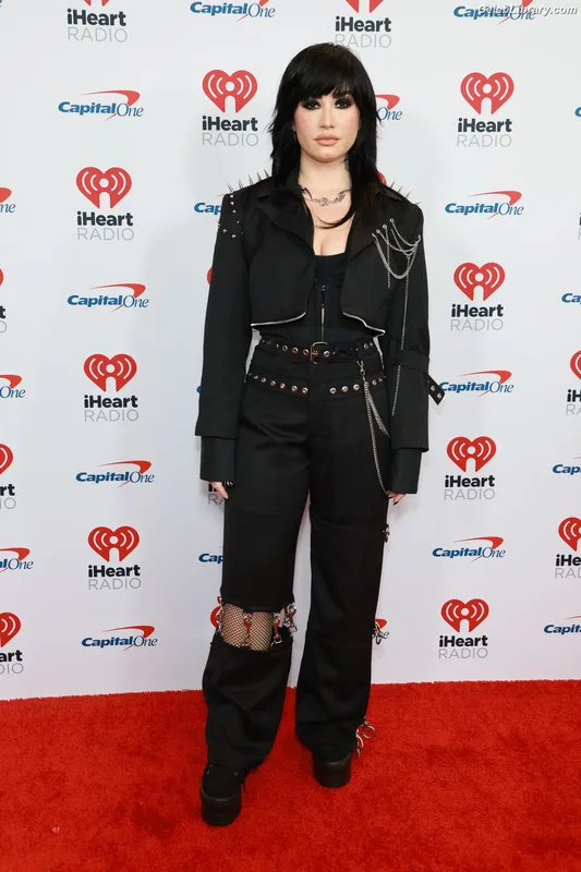 Demi Lovato photo 23 of 1234
