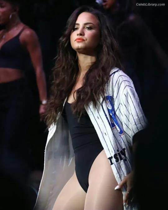 Demi Lovato photo 13 of 1234