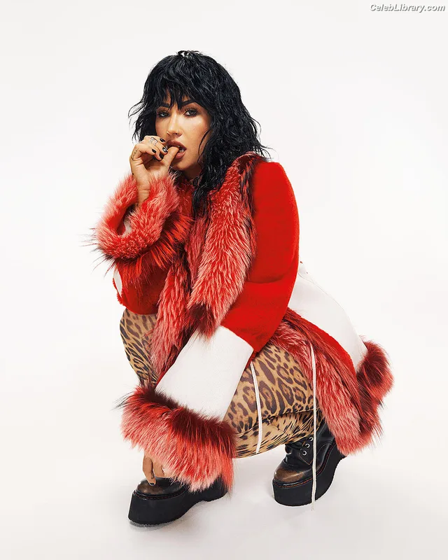 Demi Lovato photo 9 of 1234