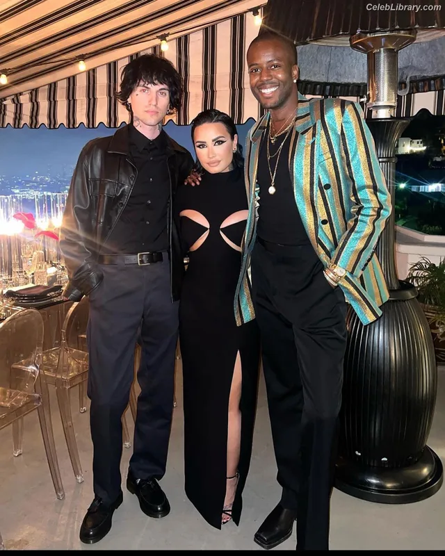 Demi Lovato photo 9 of 1234
