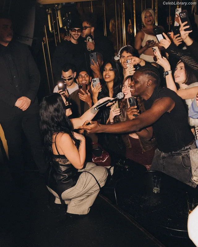 Demi Lovato photo 14 of 1234