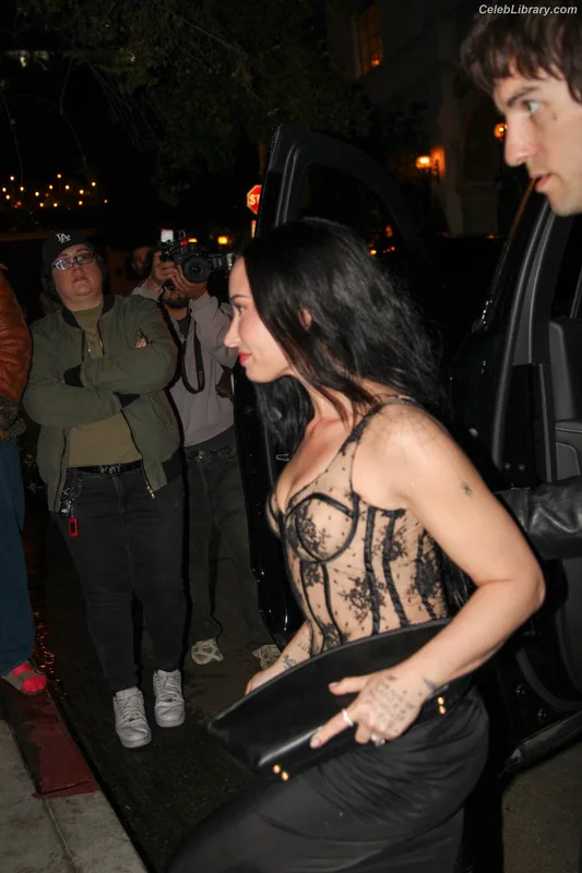 Demi Lovato photo 17 of 1234