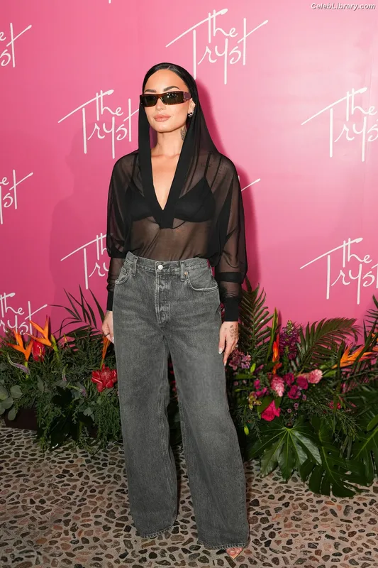 Demi Lovato photo 19 of 1234
