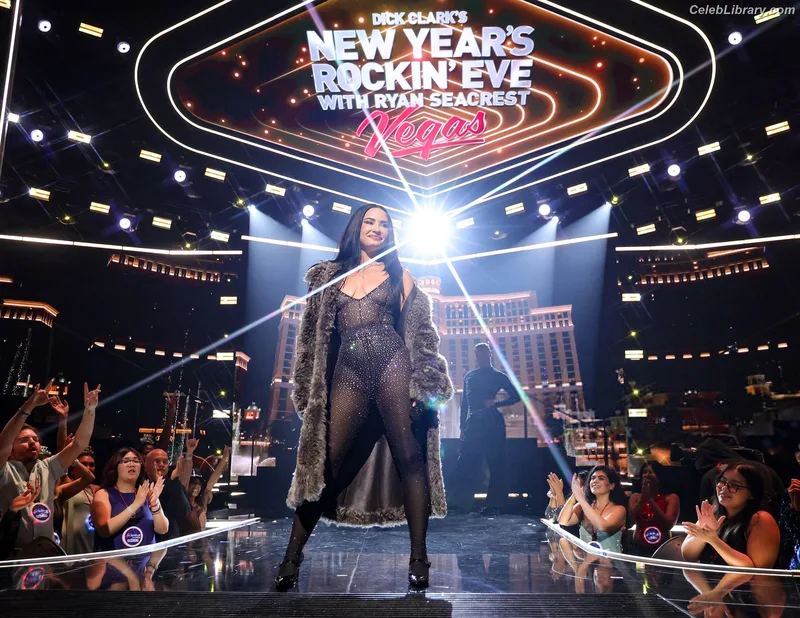 Demi Lovato photo 24 of 1234