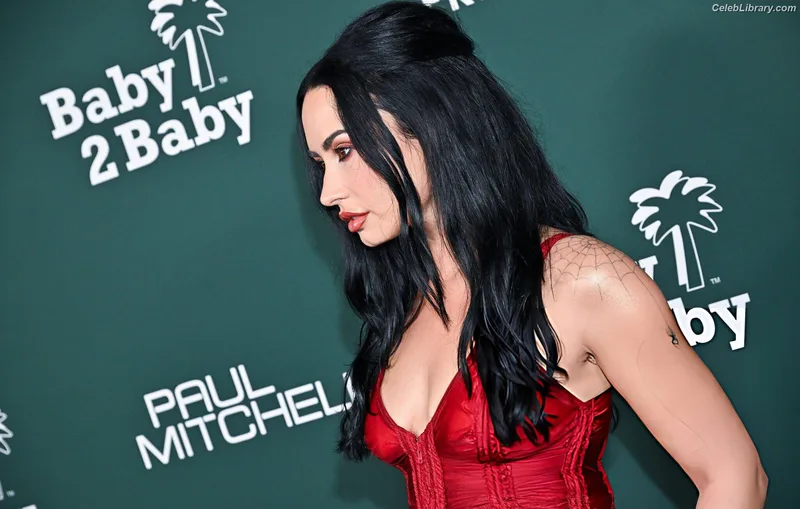 Demi Lovato photo 13 of 1234