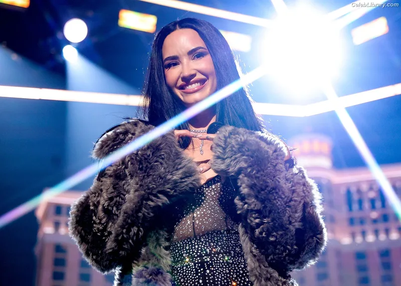 Demi Lovato photo 14 of 1234