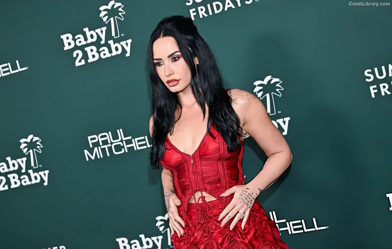 Demi Lovato photo 16 of 1234