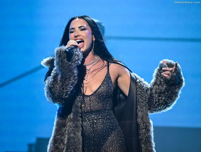 Demi Lovato photo 20 of 1234