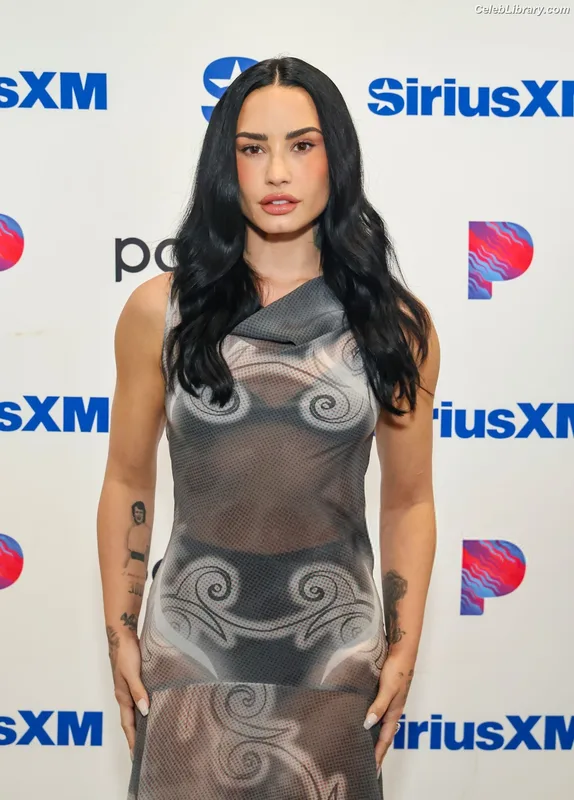 Demi Lovato photo 21 of 1234