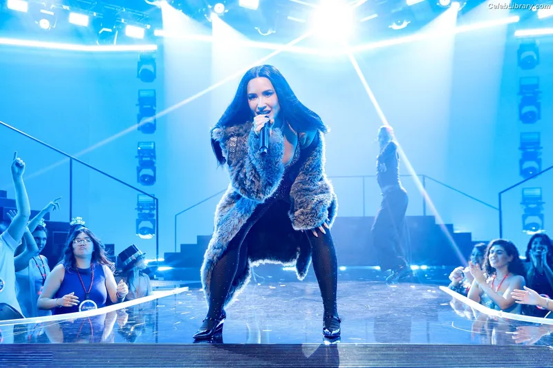Demi Lovato photo 3 of 1234