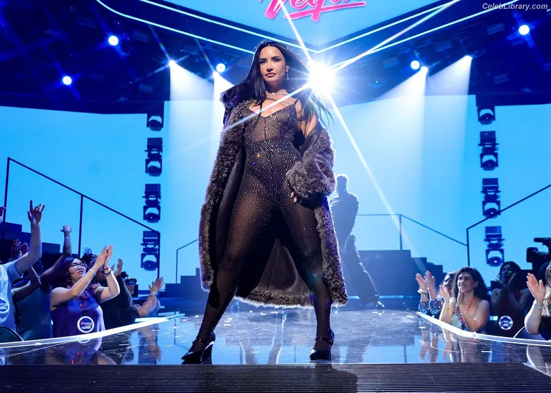 Demi Lovato photo 9 of 1234