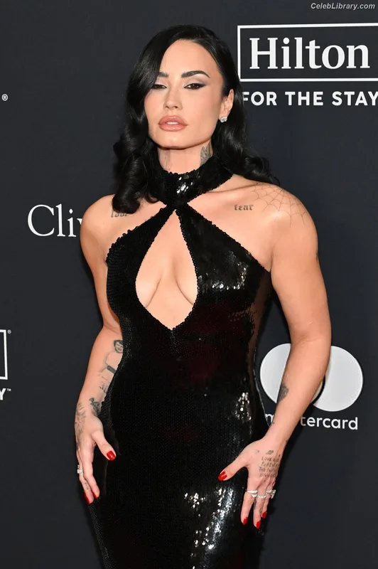 Demi Lovato photo 15 of 1234