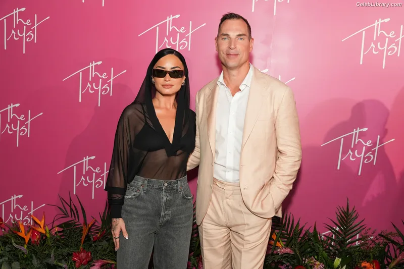 Demi Lovato photo 22 of 1234